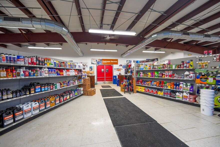 More Photos Of 193 Dix Ave, Glens Falls Freestanding For Sale