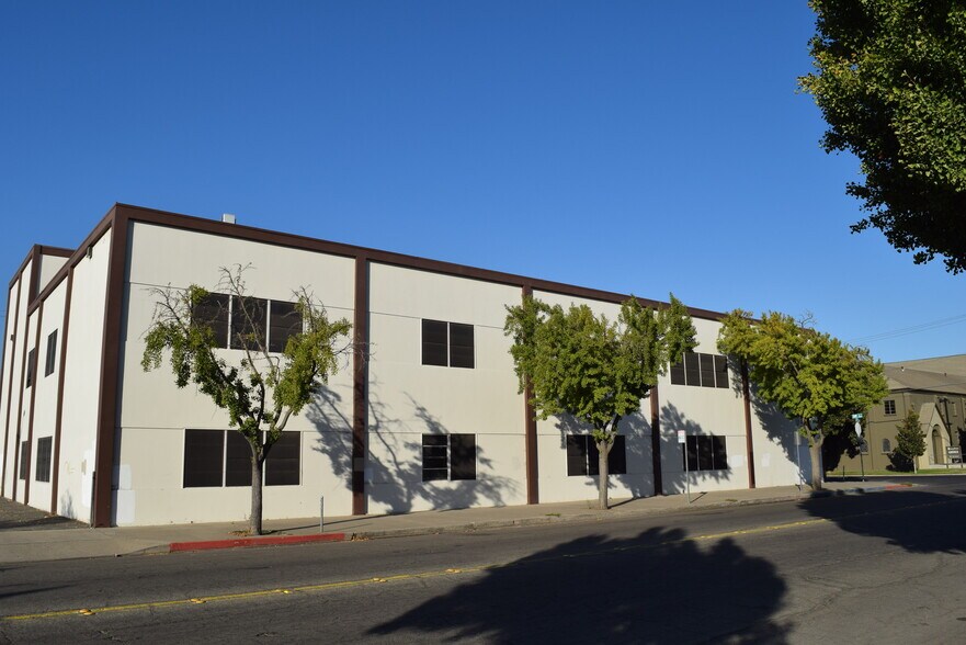 More Photos Of 1116 M St, Modesto Office For Sale