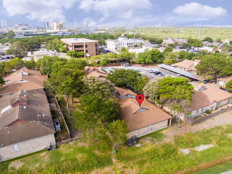 More Photos Of 8627 Cinnamon Creek Dr, San Antonio Medical For Lease