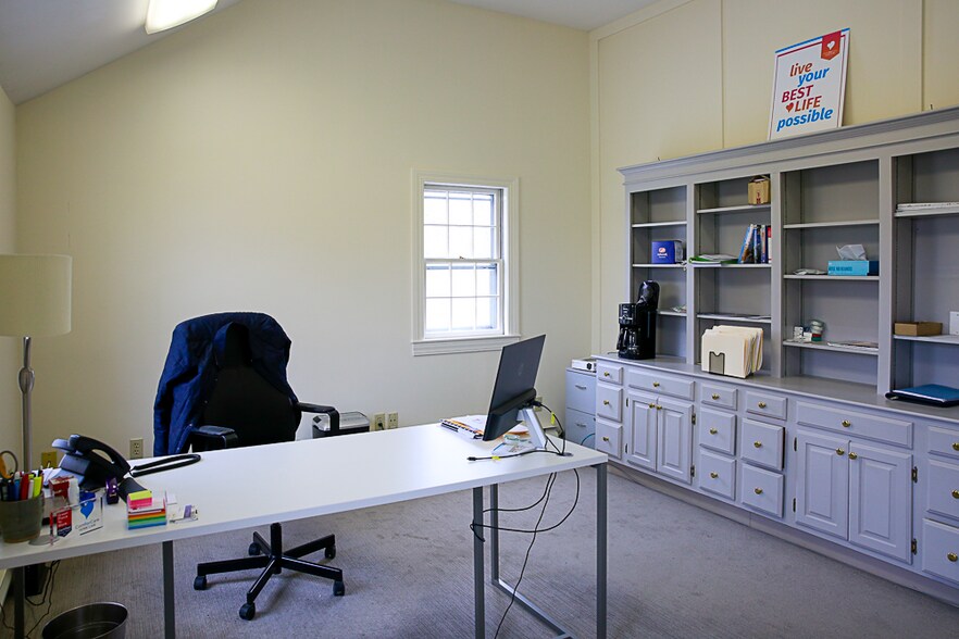 More Photos Of 12 Main St, Orleans Office For Sale