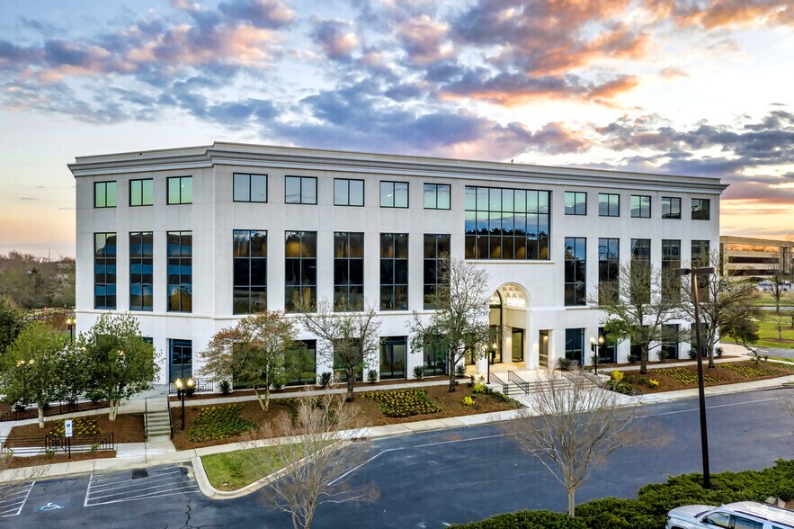 More Photos Of 9144 Arrowpoint Blvd, Charlotte Office For Sale