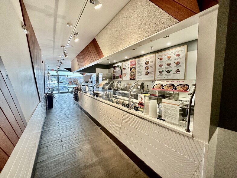 More Photos Of 370-400 Post Rd E, Westport General Retail For Lease