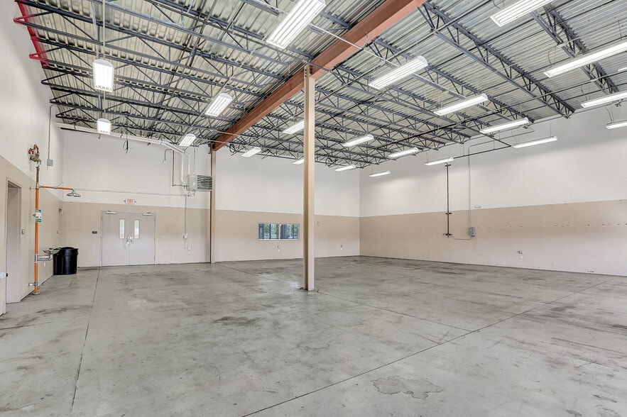 More Photos Of 1053 Harrisburg Pike, Carlisle General Retail For Lease