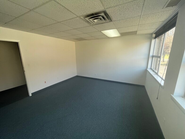 More Photos Of 914 Mount Kemble Ave, Morristown Office For Lease