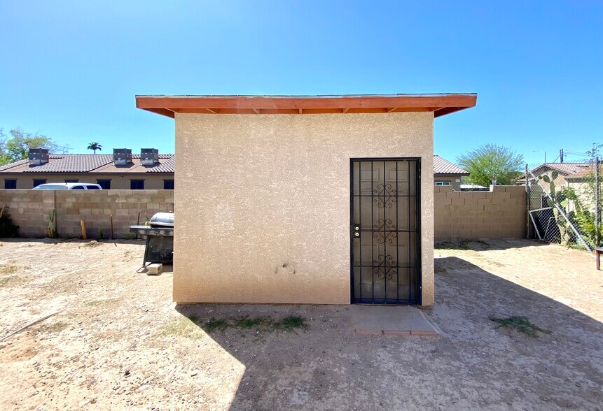 More Photos Of 1520 Henry Dr, Las Vegas Apartments For Sale