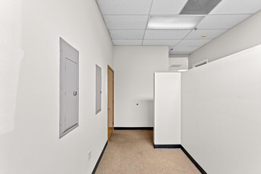 More Photos Of 2030 NE Martin Luther King Jr Blvd, Portland Office For Lease