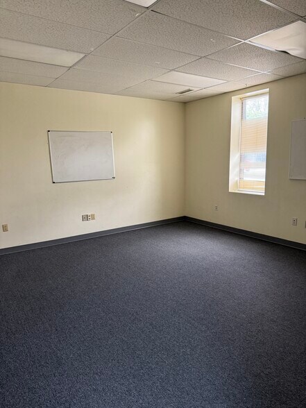 More Photos Of 103 Rogers Rd, Wilmington Light Distribution For Lease