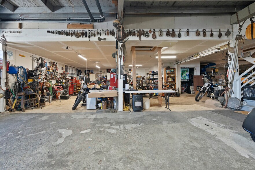 More Photos Of 347 2nd St, Crescent City Industrial For Sale