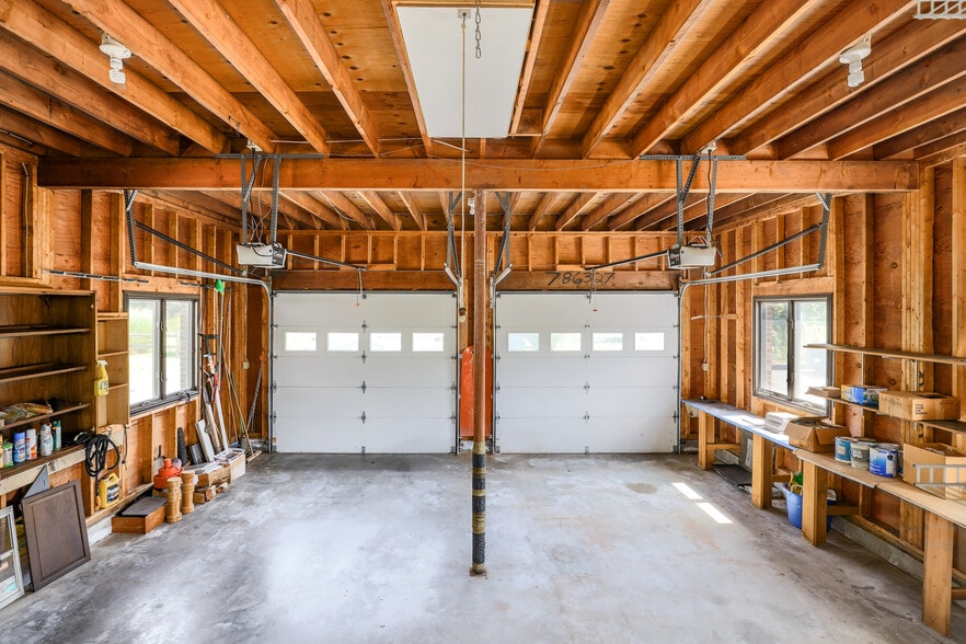 More Photos Of 199 Main St, Shrewsbury Specialty For Sale