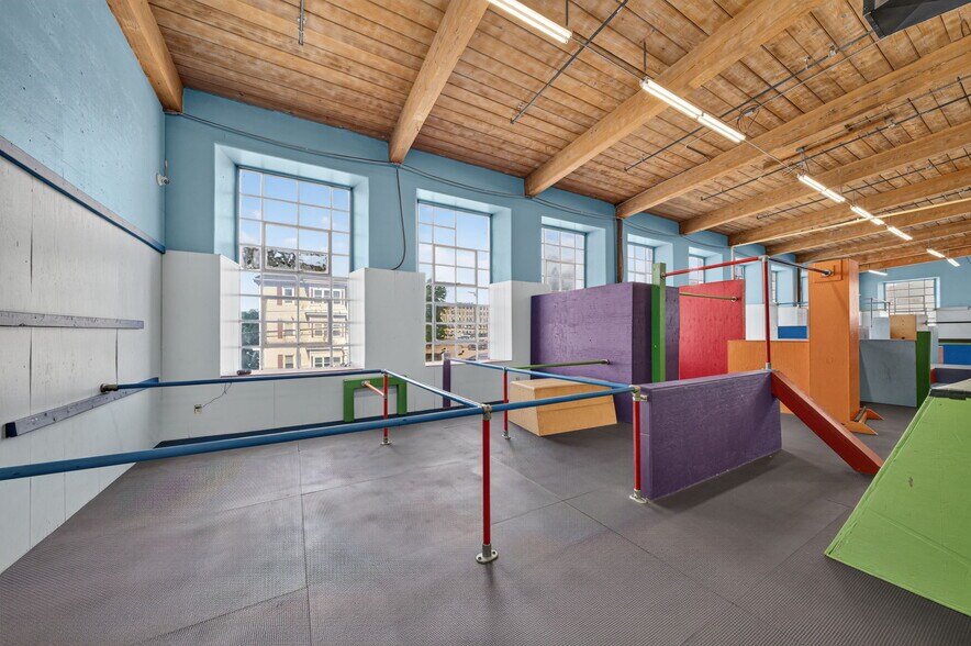 More Photos Of 418 Quequechan St, Fall River Light Manufacturing For Sale