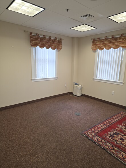 More Photos Of 380 Merrimack St, Methuen Medical For Sale