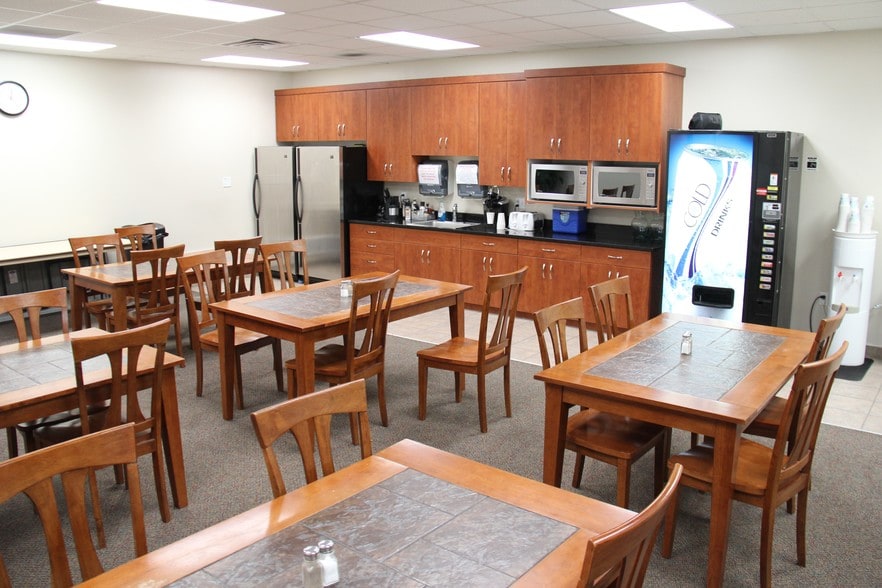 More Photos Of 1275 S 1600 W, Orem Light Manufacturing For Sale