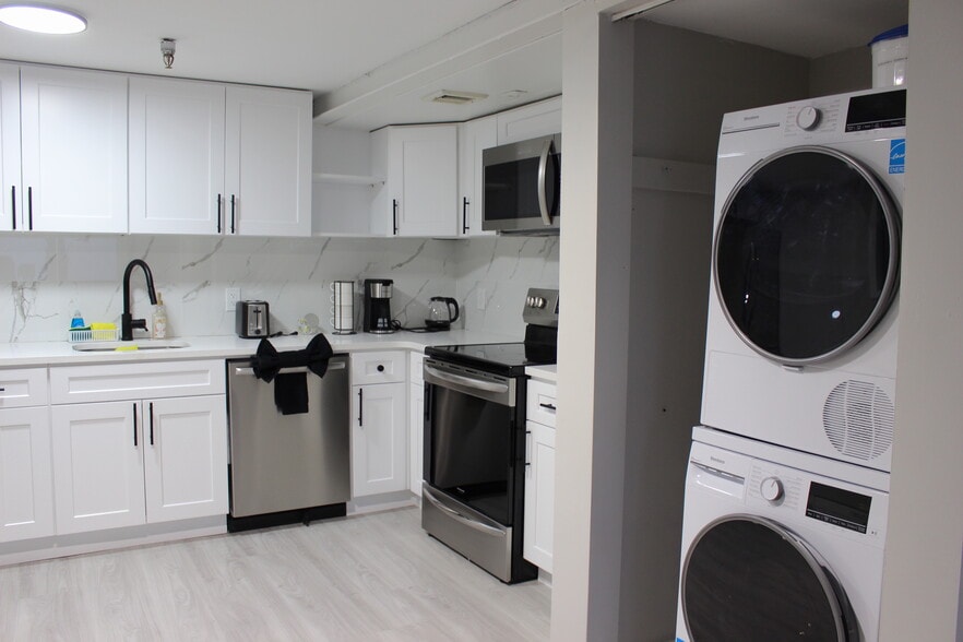 More Photos Of 201 Park Ave, Albany Apartments For Sale