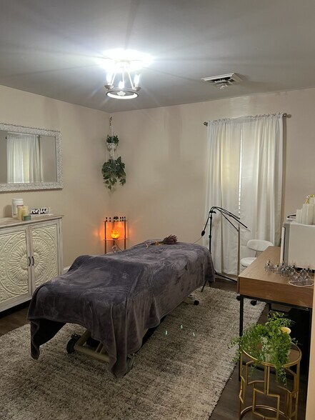 More Photos Of 200 High Point Dr, Johnson City Religious Facility For Lease
