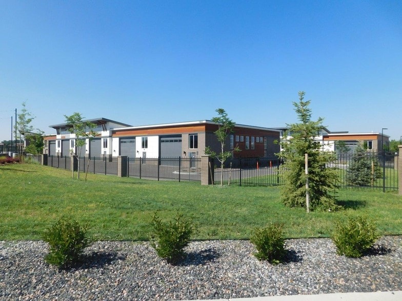 More Photos Of 18233 Lincoln Meadows Pky, Parker Self Storage For Sale