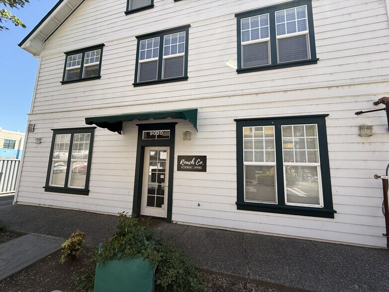 More Photos Of 9030 Windsor Rd, Windsor General Retail For Sale
