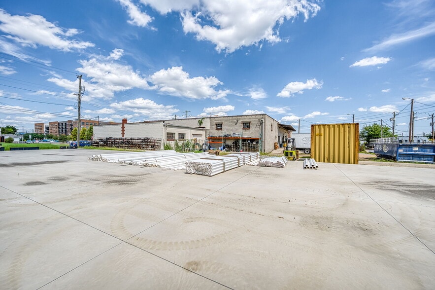 More Photos Of 101 E 7th St, Richmond Warehouse For Sale