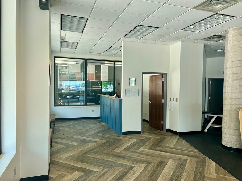 More Photos Of 117-123 E 4th St, Tulsa Parking Garage For Lease