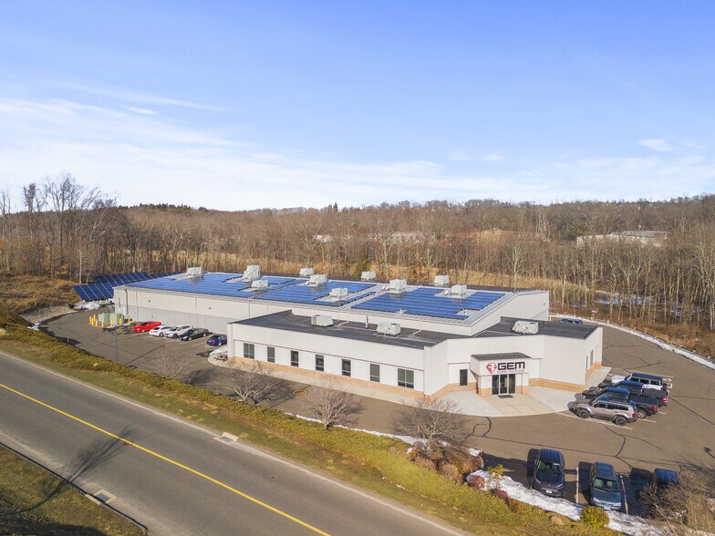 More Photos Of 2 Fox Hollow Rd, Oxford Manufacturing For Sale