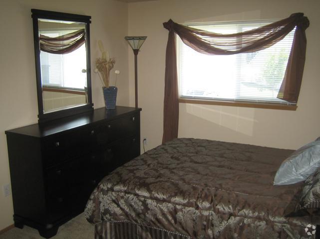 More Photos Of 2231 NE Bridgecreek Ave, Vancouver Apartments For Sale