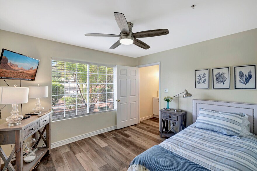 More Photos Of 15825 N 19th Pl, Phoenix Assisted Living For Sale