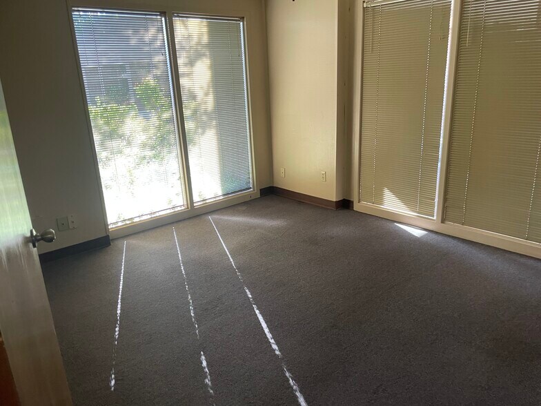 More Photos Of 101 E Randol Mill Rd, Arlington Office For Lease