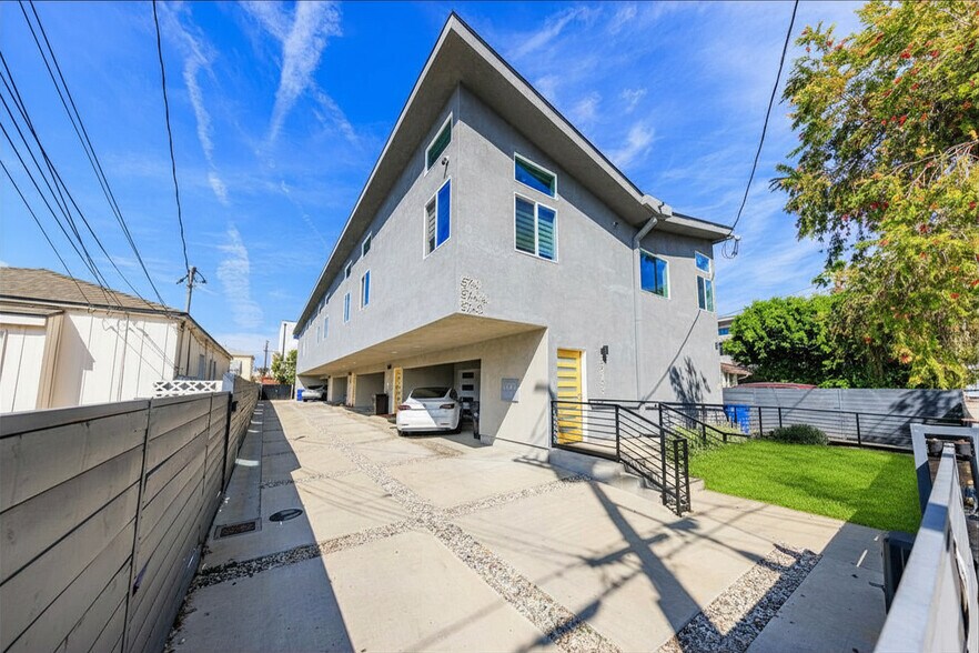 More Photos Of 5743 Case Ave, North Hollywood Apartments For Sale