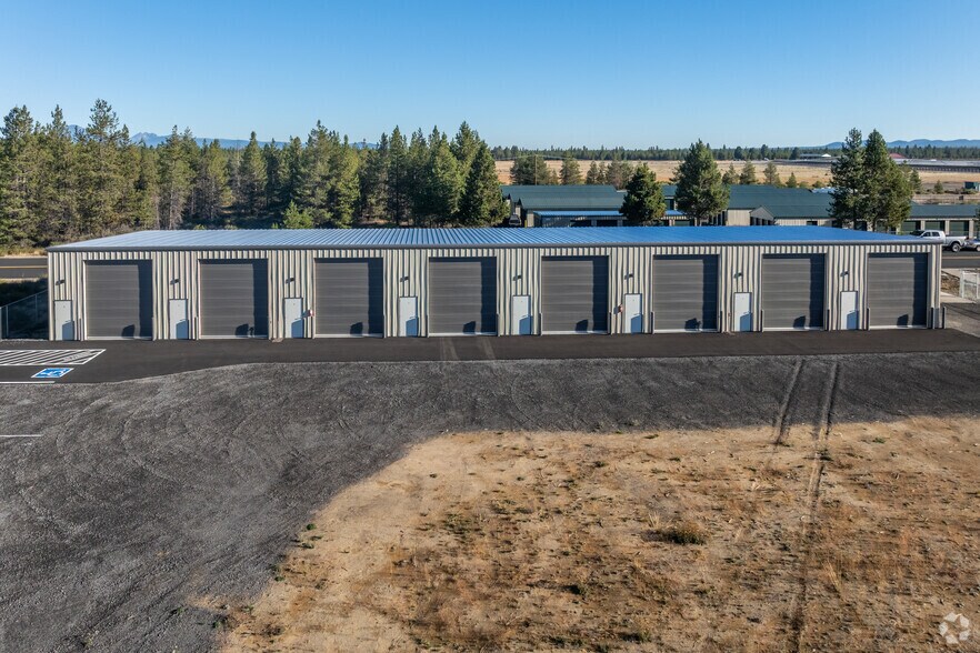 More Photos Of 16679 Assembly Way, La Pine Specialty For Lease