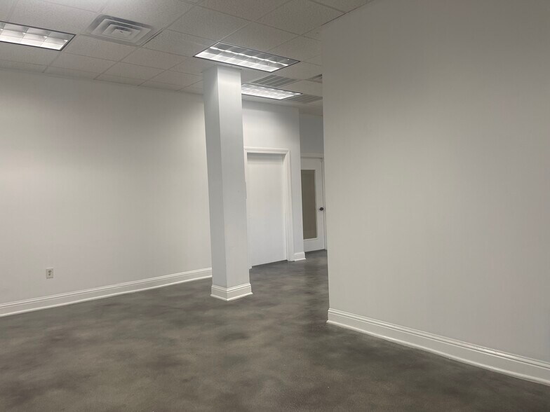 More Photos Of 2602-2608 N Main Ave, San Antonio Unknown For Sale