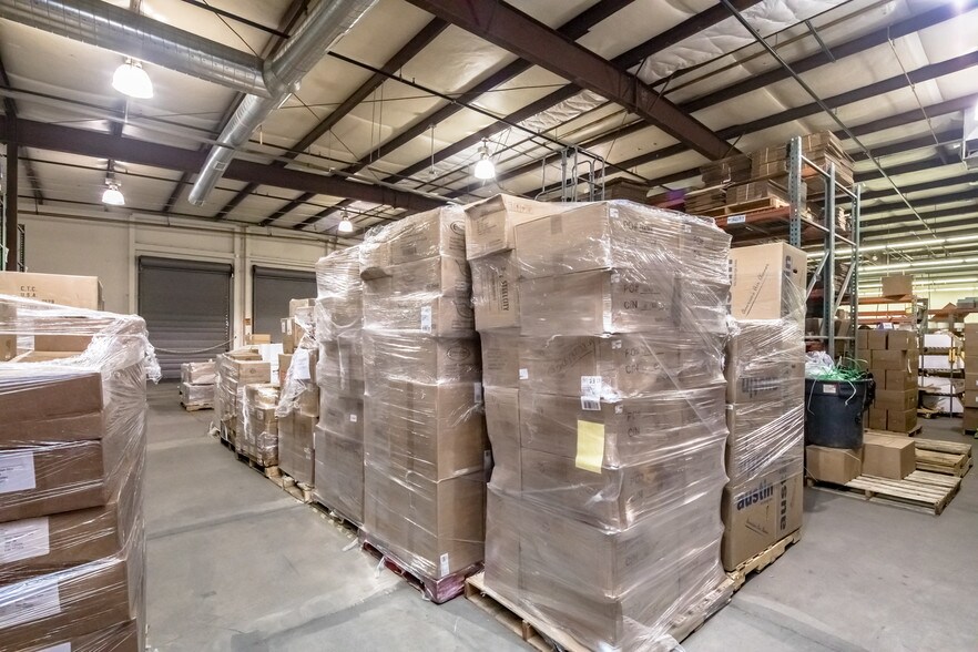 More Photos Of 2100 College Dr, Lake Havasu City Warehouse For Sale