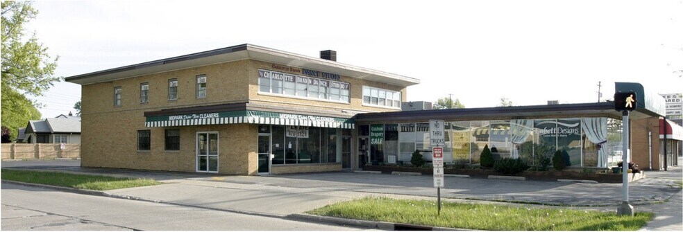 More Photos Of 6686-6690 Pearl Rd, Parma Heights Storefront For Lease