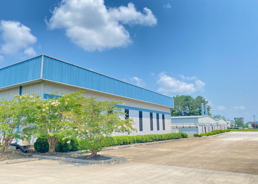 More Photos Of 6607 Mountain View Rd, Ooltewah Warehouse For Lease