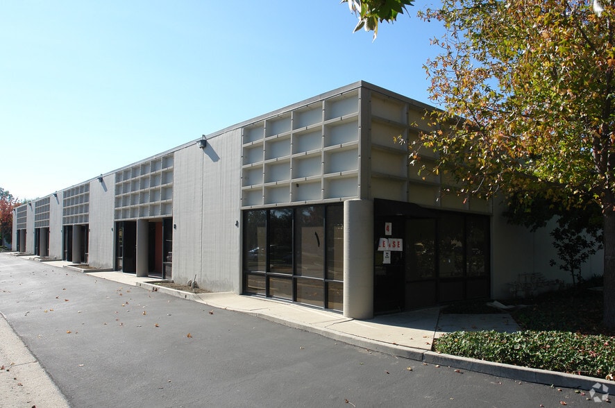 Primary Photo Of 2057 Goodyear Ave, Ventura Manufacturing For Sale