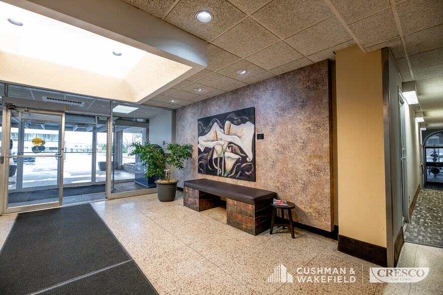 More Photos Of , Rocky River Office For Sale