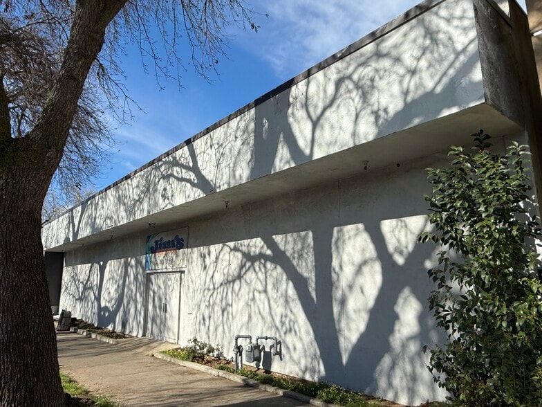 More Photos Of 1907 S St, Sacramento Warehouse For Sale