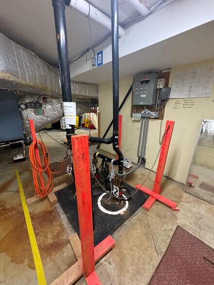 More Photos Of 725 Gibralter St, Norfolk Flex For Sale