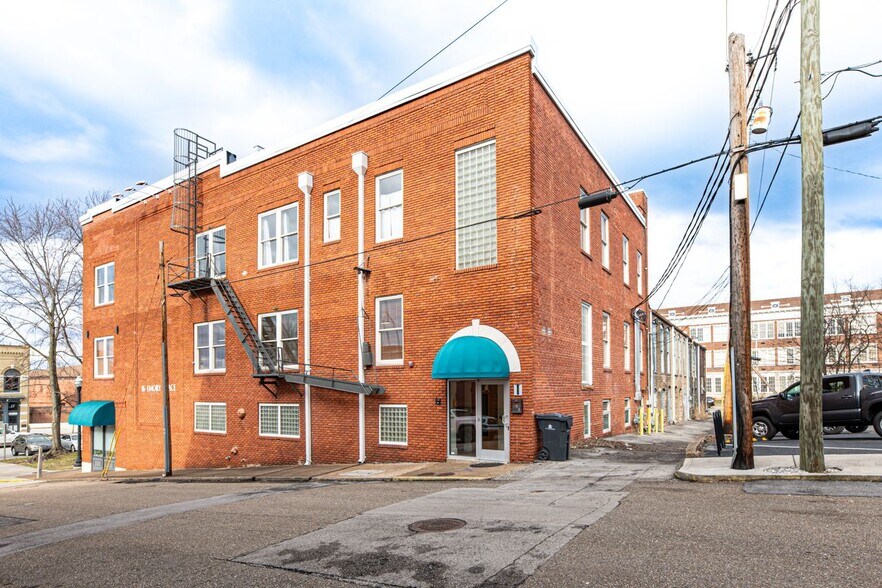 More Photos Of 16 Emory Pl, Knoxville Office Residential For Sale