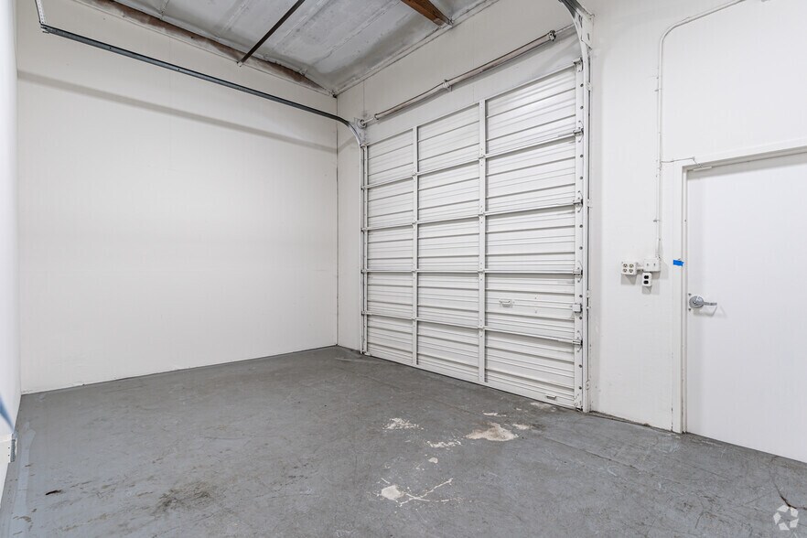 More Photos Of 2984-3018 Scott Blvd, Santa Clara Office For Lease