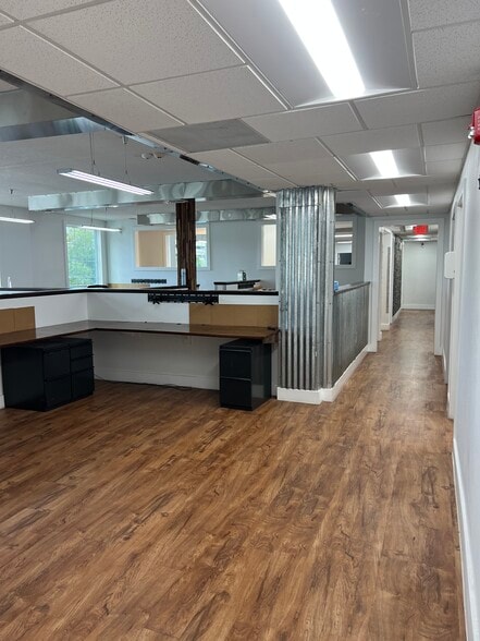 More Photos Of 47 E Robinson St, Orlando General Retail For Lease