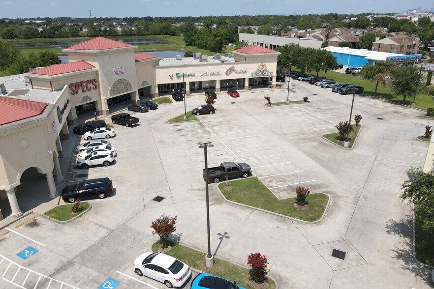 More Photos Of 11130 Gulf Fwy, Houston Unknown For Lease