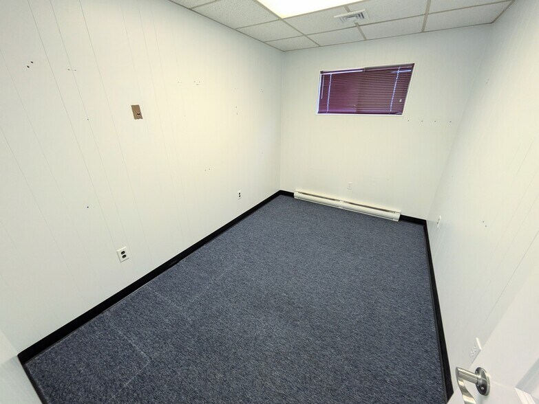 More Photos Of 1365 Blue Mountain Dr, Danielsville Office For Sale