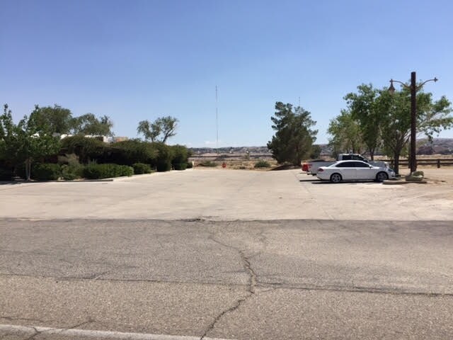 More Photos Of 690 Old Ca-58, Barstow Restaurant For Sale