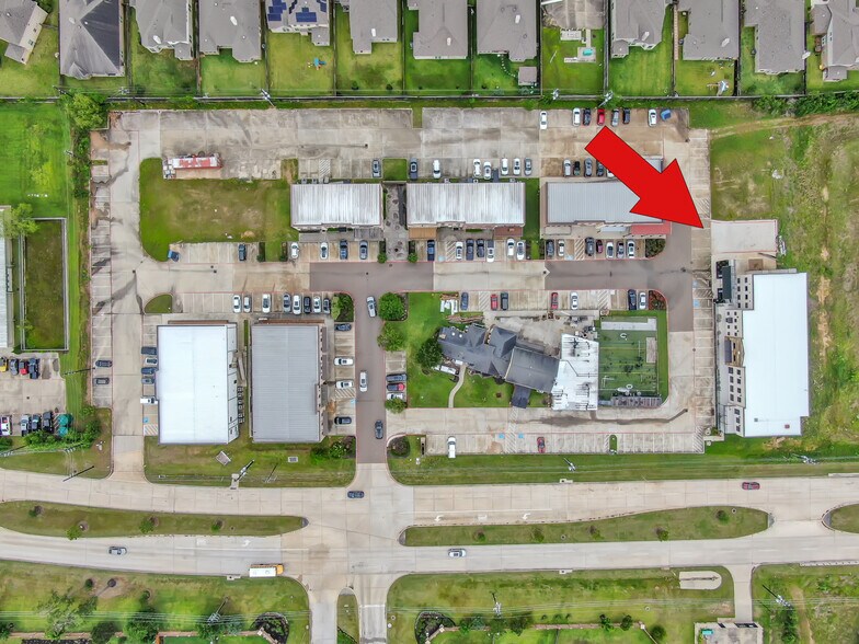 More Photos Of 23935 Gosling Rd, Spring Office For Lease