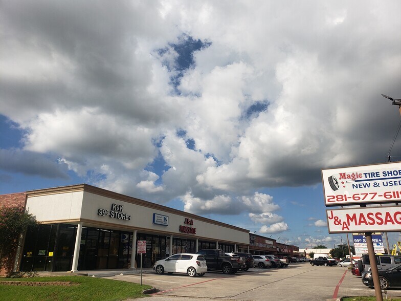 More Photos Of 5020 Louetta Rd, Spring Unknown For Lease