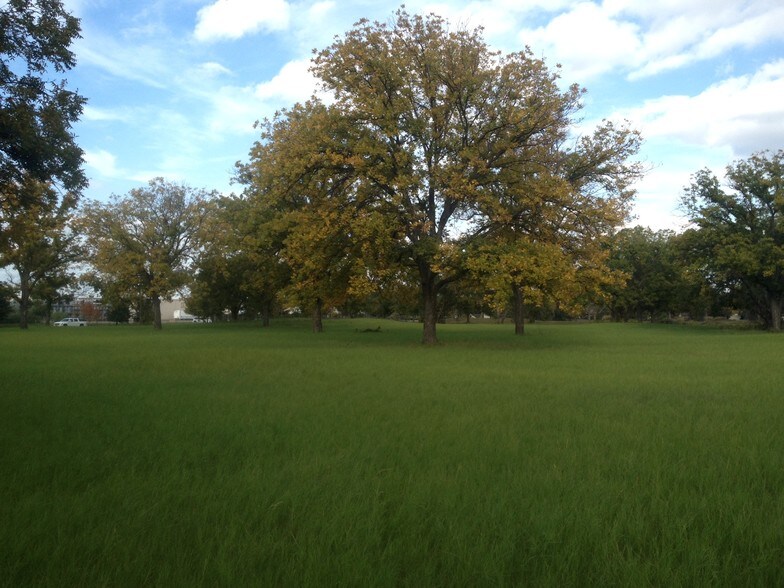 More Photos Of 1301 Waters Edge Dr, Granbury Land For Sale