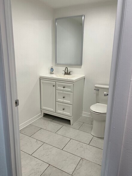 More Photos Of 400 N Wymore Rd, Winter Park Office For Sale