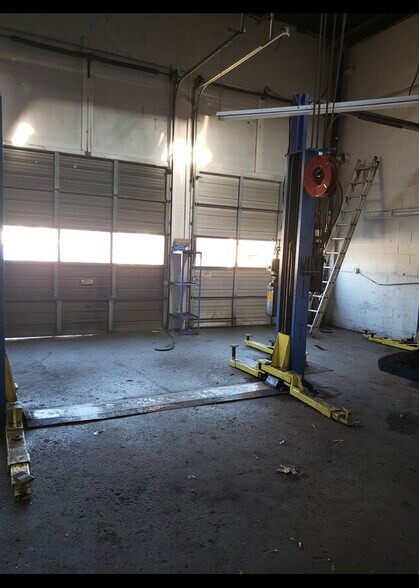 More Photos Of 759 N Country Rd, Rocky Point Auto Repair For Sale