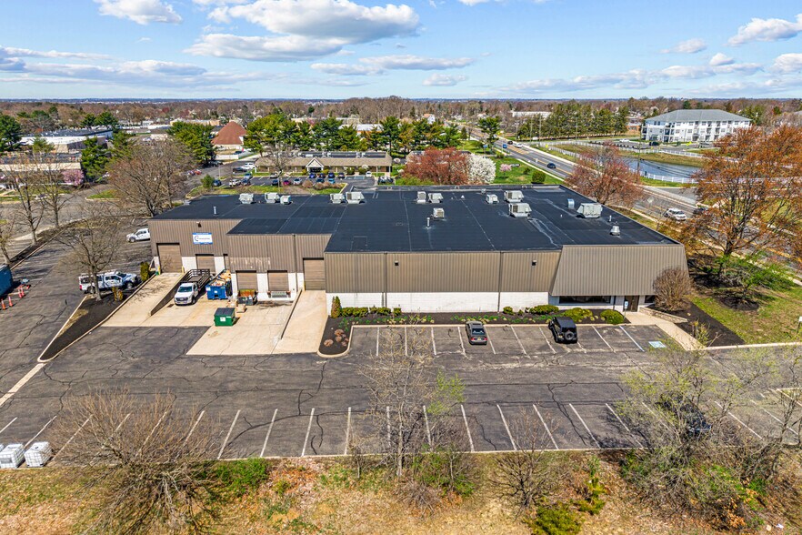 More Photos Of 1835 Underwood Blvd, Delran Flex For Lease