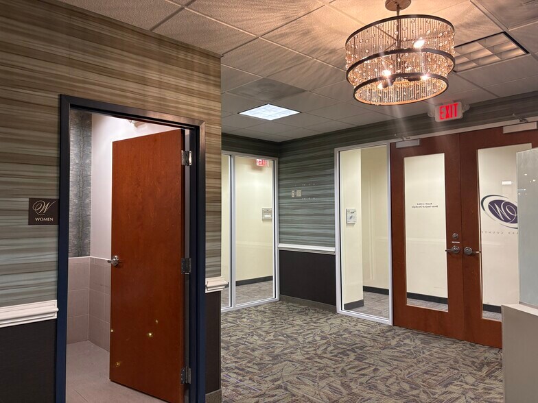 More Photos Of 7625 Maple Lawn Blvd, Fulton Medical For Sale