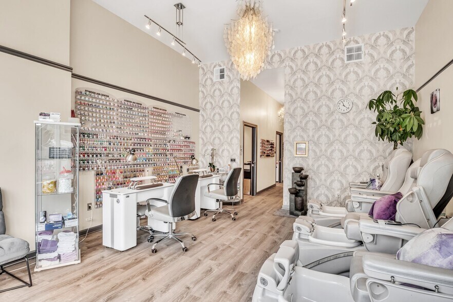 More Photos Of 1211 Church St, San Francisco Storefront Retail Residential For Lease